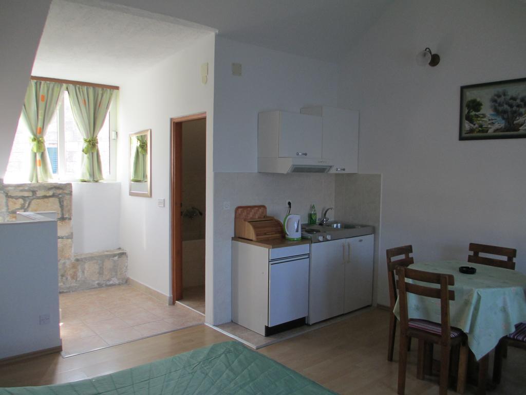 Apartments Acalinovic Vis Zimmer foto