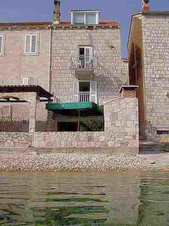 Apartments Acalinovic Vis Zimmer foto